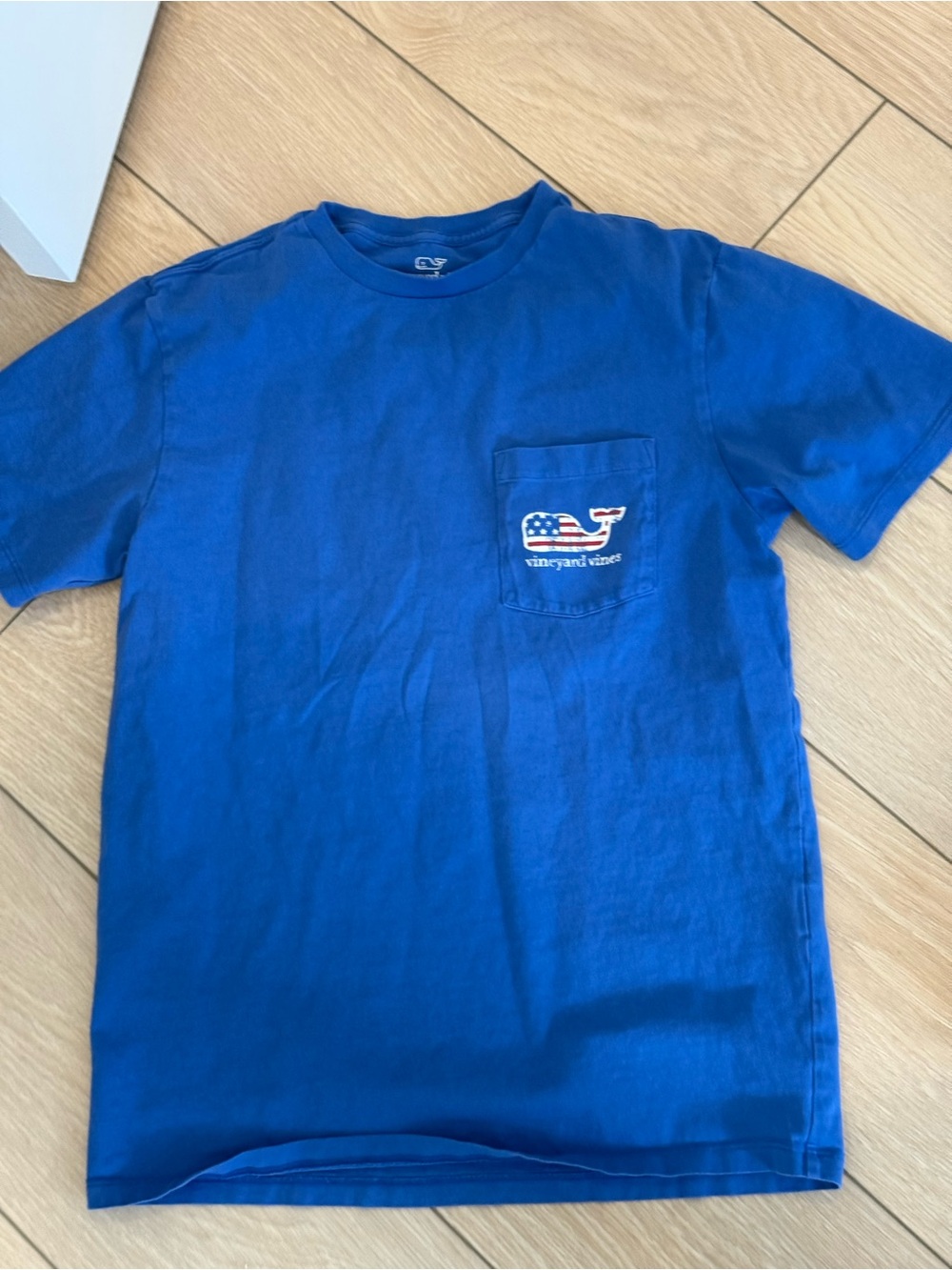 Vineyard Vines Short Sleeve Pocket Tee in Royal Blue with Flag Whale